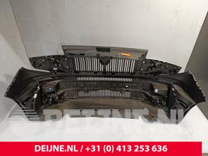 Renault Master Voorbumper O252018 foto 4