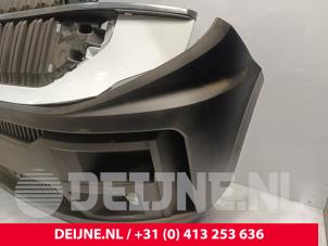 Renault Master Front bumper O252022 photo 3