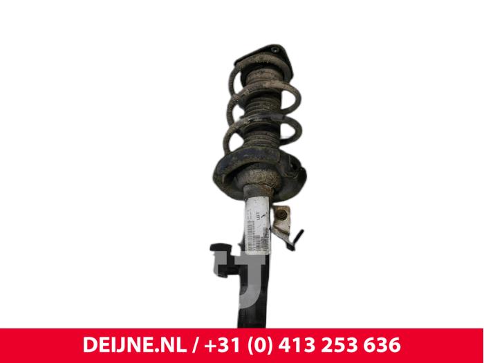 Volvo V40 Schokdemperpoot links-voor O252100