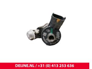 Opel Vivaro Einspritzdüse (Diesel) O252132 foto 3