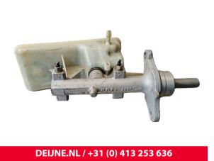 Opel Vivaro Master cylinder O252159 photo 3