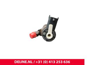 Opel Movano Einspritzdüse (Diesel) O252164 foto 3