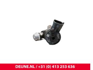 Opel Vivaro Einspritzdüse (Diesel) O252168 foto 3