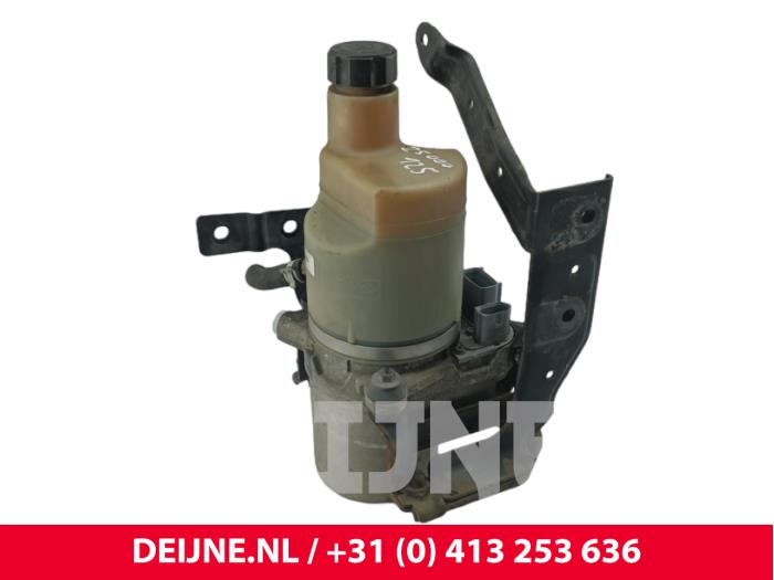 Gebruikte Servopomp Volvo C70 (MC) 2.4 D5 20V Autom. Prijs € 55,00 Margeregeling aangeboden door van Deijne Onderdelen Uden B.V.
