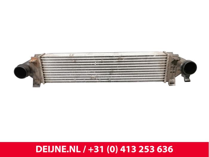 Gebruikte Intercooler Volvo V70 (BW) 2.4 D5 20V Prijs € 50,00 Margeregeling aangeboden door van Deijne Onderdelen Uden B.V.
