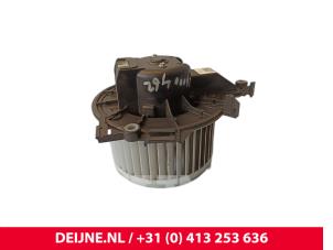 Iveco New Daily Heating and ventilation fan motor O252338 photo 2