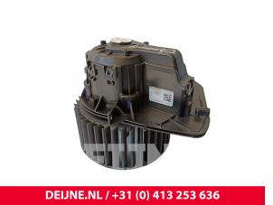 Gebruikte Aanjager Volkswagen Transporter T6 2.0 TDI Prijs € 108,90 Inclusief btw aangeboden door van Deijne Onderdelen Uden B.V.