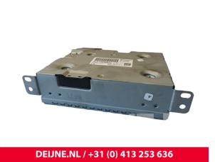 Gebruikte Regelunit Multi Media Citroen Jumpy 2.0 Blue HDI 120 Prijs € 272,25 Inclusief btw aangeboden door van Deijne Onderdelen Uden B.V.