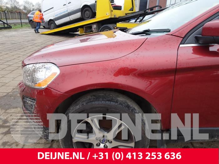 Volvo XC60 Kotflügel links vorne O252612