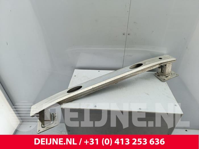 Opel Vivaro Bumperframe achter O252649