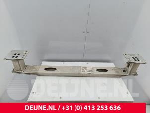 Opel Vivaro Stoßstangeträger hinten O252649 foto 2