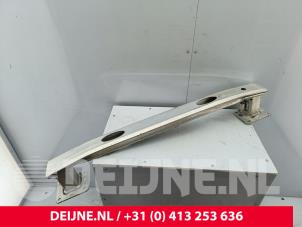Gebruikte Bumperframe achter Opel Vivaro 1.5 CDTI 102 Prijs € 96,80 Inclusief btw aangeboden door van Deijne Onderdelen Uden B.V.