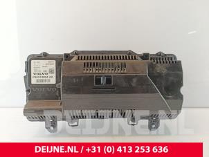 Volvo XC90 Tacho - Kombiinstrument KM O252685 foto 2