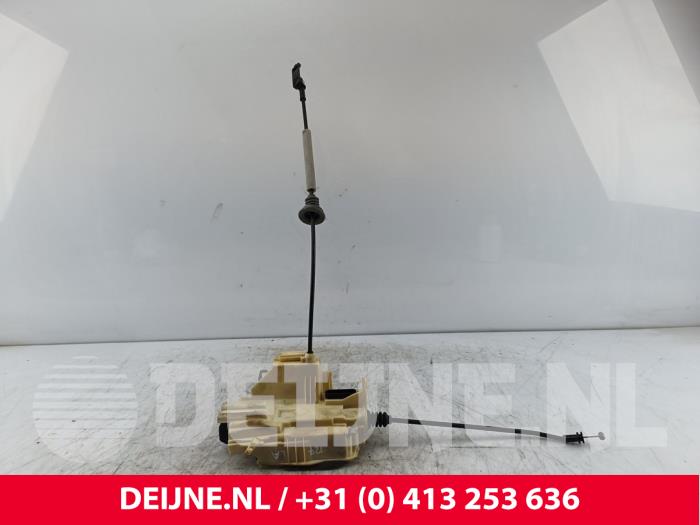 Volvo XC90 Türschlossmechanik 4-türig links hinten O252708