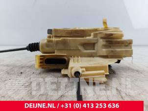 Volvo XC90 Rear door lock mechanism 4-door, left O252708 photo 3