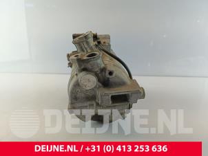 Mercedes Vito Air conditioning pump O252753 photo 3