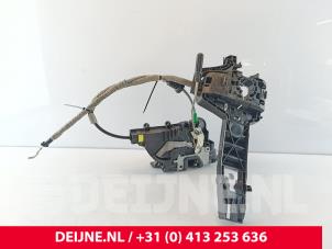 Mercedes Vito Türschlossmechanik 2-türig rechts O252802 foto 2
