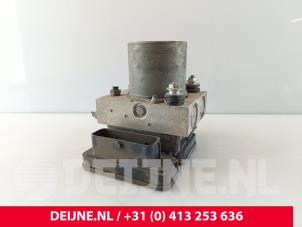 Mercedes Vito ABS Pumpe O252822 foto 2