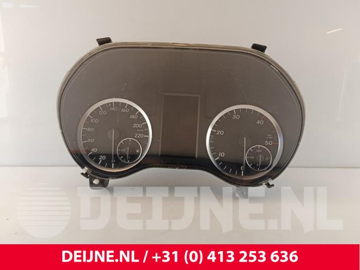 Mercedes Vito Tacho - Kombiinstrument KM O252835