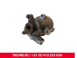Gebruikte Servopomp Renault Trafic New (FL) 2.5 dCi 16V 115 FAP Prijs € 121,00 Inclusief btw aangeboden door van Deijne Onderdelen Uden B.V.