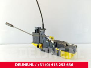Volvo S60 Deurslot Mechaniek 4Deurs rechts-achter O253024 foto 2