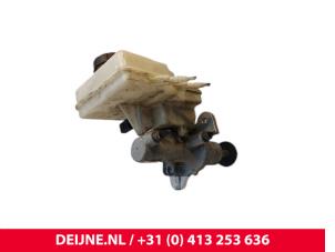 Gebruikte Hoofdremcilinder Volkswagen Caddy IV 2.0 TDI 102 Prijs € 72,60 Inclusief btw aangeboden door van Deijne Onderdelen Uden B.V.