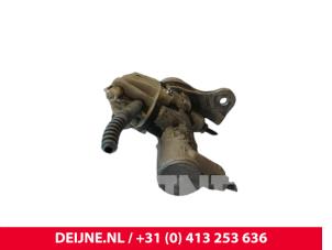 Mercedes Vito Master cylinder O253048 photo 3