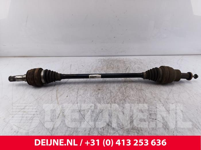 Gebruikte Steekas links-achter Volvo XC90 I 3.2 24V Prijs € 30,00 Margeregeling aangeboden door van Deijne Onderdelen Uden B.V.