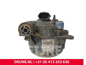 Renault Trafic Mistlamp links-voor O253149 foto 3