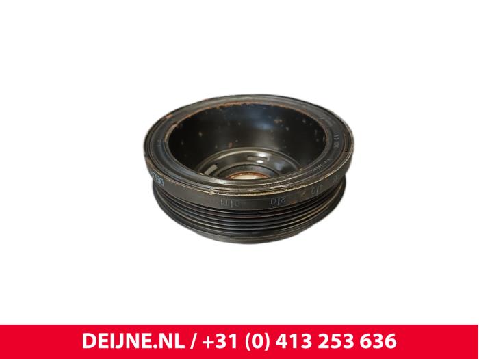 Gebruikte Poelie Krukas Mercedes GLC (X253) 3.0 43 AMG V6 Turbo 4-Matic Prijs € 90,00 Margeregeling aangeboden door van Deijne Onderdelen Uden B.V.