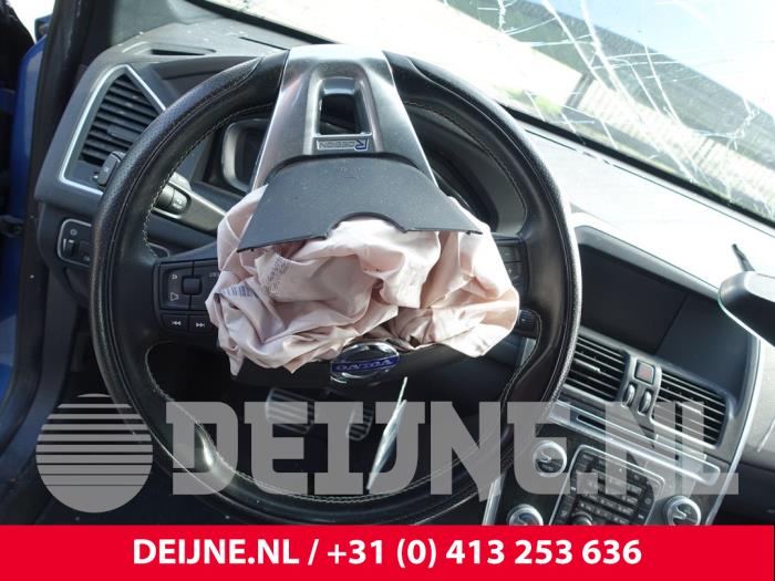 Volvo XC60 Lenkrad O253588