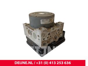 Gebruikte ABS Pomp Ford Transit Courier 1.0 Ti-VCT EcoBoost 12V Prijs € 211,75 Inclusief btw aangeboden door van Deijne Onderdelen Uden B.V.