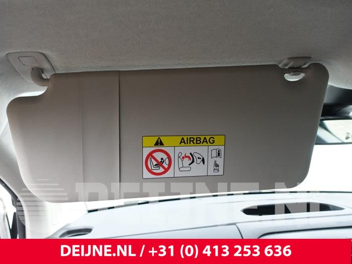 Opel Vivaro Sun visor O253746