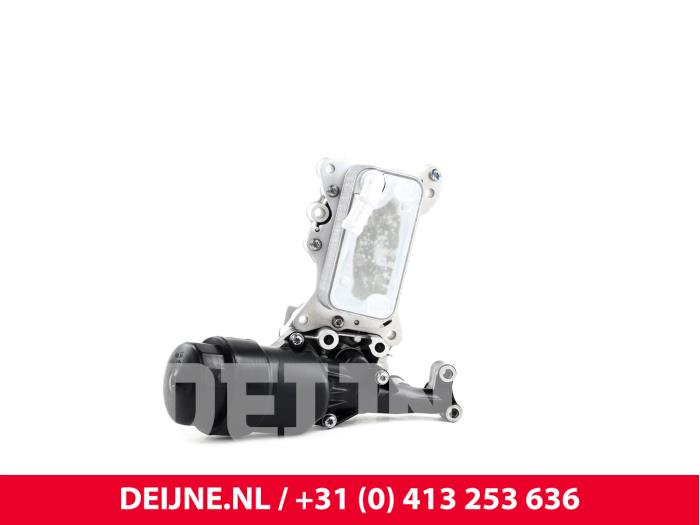 Nieuwe Oliekoeler Mercedes Sprinter Prijs € 72,60 Inclusief btw aangeboden door van Deijne Onderdelen Uden B.V.