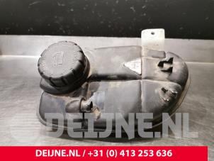 Gebruikte Expansievat Mercedes Vito (447.6) 2.2 114 CDI 16V Prijs € 30,25 Inclusief btw aangeboden door van Deijne Onderdelen Uden B.V.