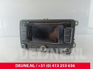 Gebruikte Display Multi Media regelunit Volkswagen Caddy IV 2.0 TDI 102 Prijs € 181,50 Inclusief btw aangeboden door van Deijne Onderdelen Uden B.V.