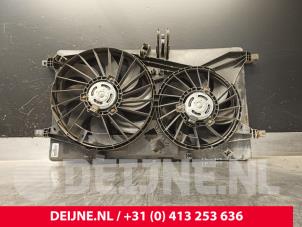 Opel Movano Kühlgebläsegehäuse O254419 foto 2