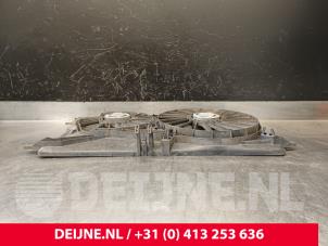 Opel Movano Kühlgebläsegehäuse O254419 foto 3