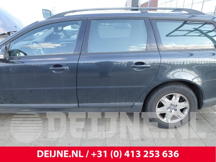 Volvo V70 Tür 4-türig links hinten O254453