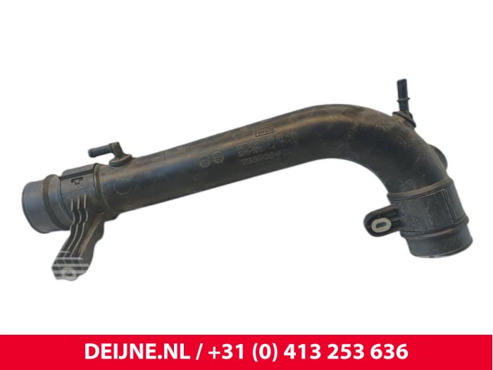 Gebruikte Intercooler Buis Ford Transit Courier 1.0 Ti-VCT EcoBoost 12V Prijs € 48,40 Inclusief btw aangeboden door van Deijne Onderdelen Uden B.V.