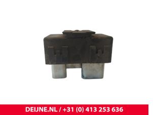 Volvo C70 Cooling fin relay O254501 photo 2