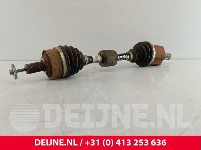 Gebruikte Steekas links-voor Volvo XC90 II 2.0 B5 16V Mild Hybrid AWD Prijs € 300,00 Margeregeling aangeboden door van Deijne Onderdelen Uden B.V.