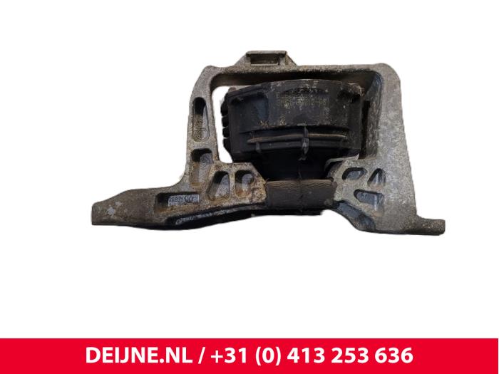 Gebruikte Motorrubber Volvo V50 (MW) 1.8 16V Prijs € 30,00 Margeregeling aangeboden door van Deijne Onderdelen Uden B.V.