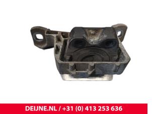 Volvo V50 Engine mount O254656 photo 2