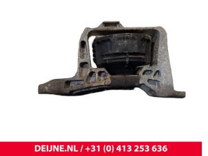 Gebruikte Motorrubber Volvo V50 (MW) 1.8 16V Prijs € 30,00 Margeregeling aangeboden door van Deijne Onderdelen Uden B.V.