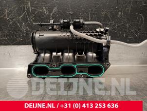 Toyota Pro-Ace City Intake manifold O254725 photo 2