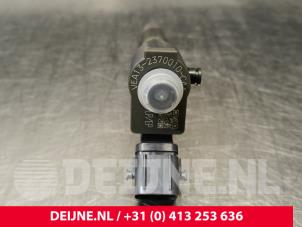 Volvo S60 Injector (diesel) O254749 photo 3
