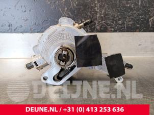 Volkswagen Transporter Brandstofpomp Mechanisch O254828 foto 2