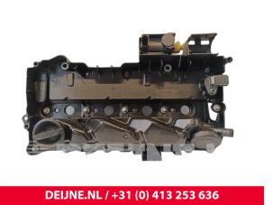 Gebruikte Kleppendeksel Volvo V40 Cross Country (MZ) 2.0 D2 16V Prijs € 75,00 Margeregeling aangeboden door van Deijne Onderdelen Uden B.V.