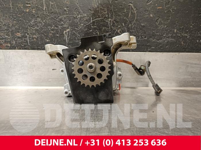 Gebruikte Oliepomp Volvo V40 Cross Country (MZ) 2.0 D2 16V Prijs € 100,00 Margeregeling aangeboden door van Deijne Onderdelen Uden B.V.